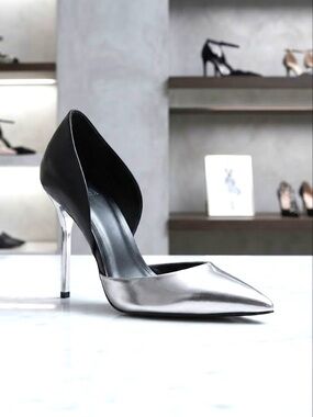 Truth or Dare Madonna Black Silver Metallic D’Orsay High Heel Pumps size 8.5